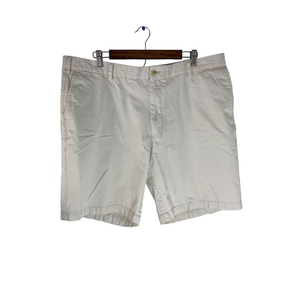 Peter Millar Tan Shorts Mens Size 42x9 Light Khaki Chino Golf Performance Active - Picture 1 of 6